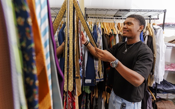 Bowie Business Boutique’s No-Cost Professional Attire Helps Bulldogs Prepare for Career Opportunities